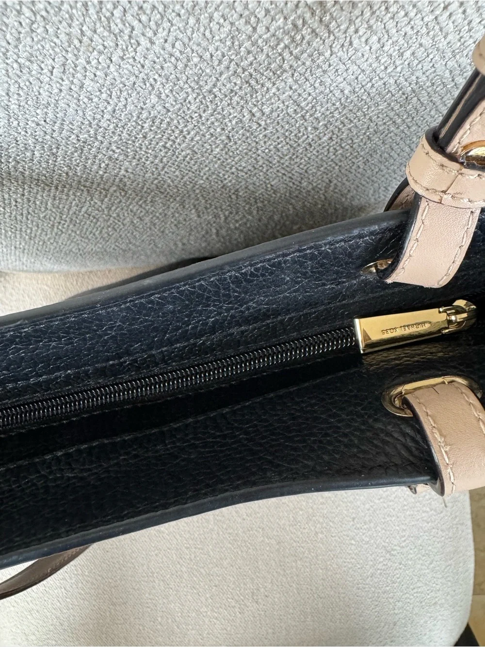 Michael Kors Bedford Medium Black Leather Pocket Tote with Nude Straps - Picture 8 of 9
